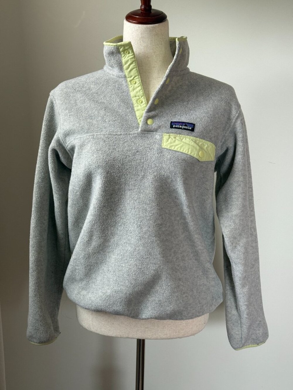 Patagonia Women's Lightweight Synchilla Snap-T Pullover Fleece XS - Picture 2 of 7